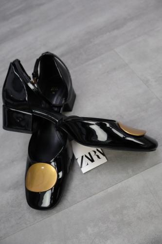 Zara Block-Heel Shoes with Ornament