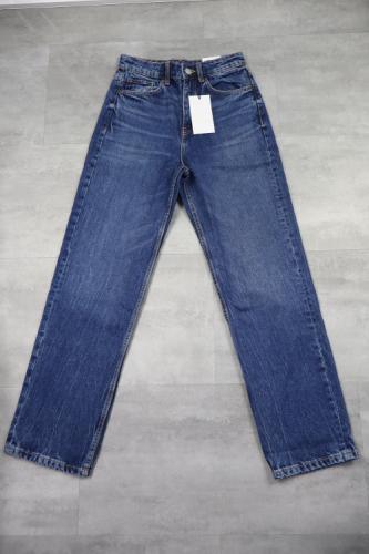 Zara TRF High-Waist Mom Fit Jeans